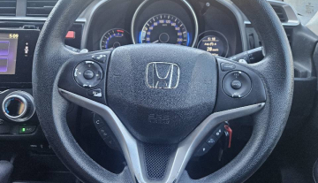 2015 Honda jazz vtec automatic low kms10.jpg